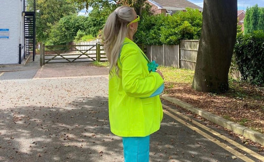 How To Wear Colours in 2024